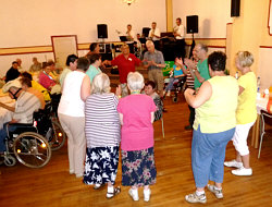 Die Steigraer Musikanten zum Sommerfest im Betreuungszentrum 