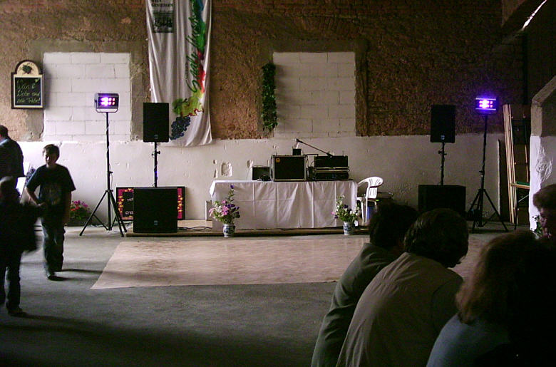 Anlage mit 2200 Watt Sound und 4000 Watt Licht - by DJ Rainer